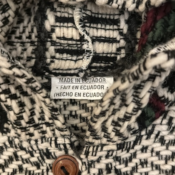 Ecuadorian Pullover Hoodie - Picture 3 of 15